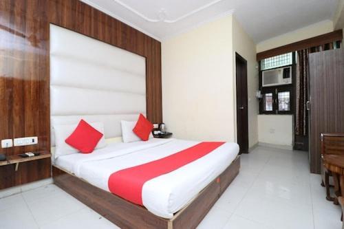 Airport Land Hotel *